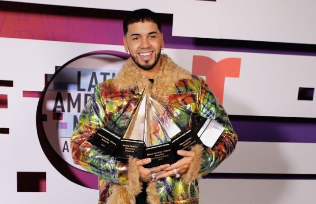 Anuel AA se corona como el rey de los Latin American Music Awards 2019