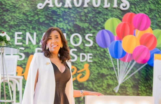 Ericka Silie Imparte charla “Aprendiendo a Comunicarnos” ¿Qué dice EL? ¿Qué dice ELLA?