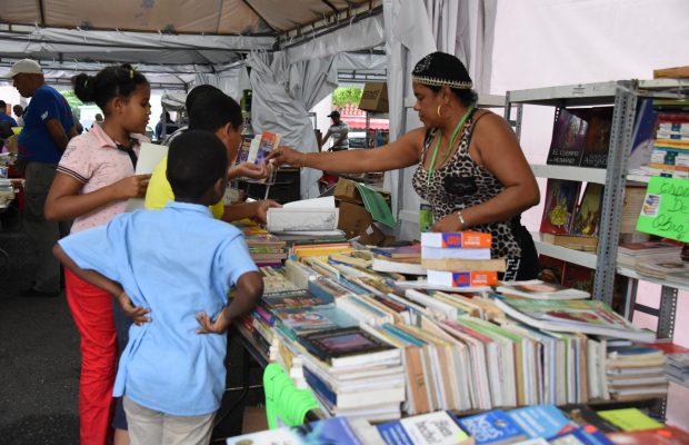 Intensa jornada literaria y cultural se desarrolla en Monte Plata desde este viernes