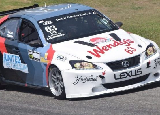 Najri y Aybar se exhiben en DTS Grand Prix de autos y motos