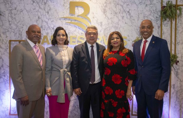 Banreservas ofrece almuerzo a cronistas sociales