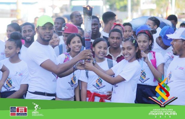Alcaldesa de Cotuí llama a respaldar los Juegos Escolares