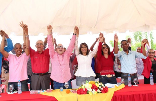 Emotivas palabras de Amerfi Cáceres a los votantes
