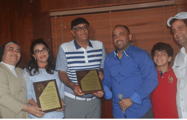 Reconocen a Villalona y a Vicente dentro de la celebración del 6to torneo de golf Alberto González Open
