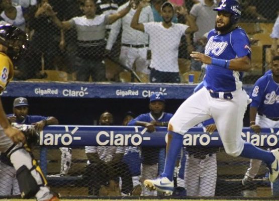 Tigres del Licey dejan en el terreno a las Águilas Cibaeñas; Toros y Gigantes triunfan