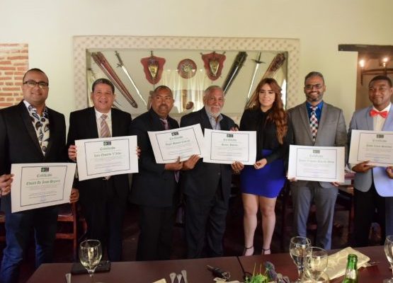 Nuevos miembros de la ACD son juramentados