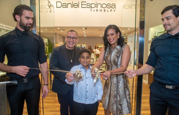 Daniel Espinosa Jewelry se instala en Blue Mall
