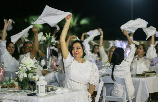 Celebran en Santo Domingo el evento parisino Le Diner en Blanc
