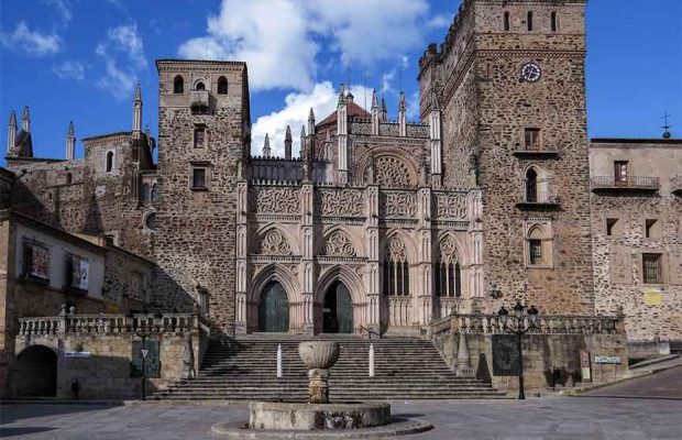 Las campanadas del 2020 desde uno de los pueblos más bonitos de España