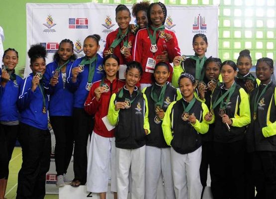 Zona Metropolitana se impone en un duelo para lograr la medalla de oro en Karate Juegos Escolares