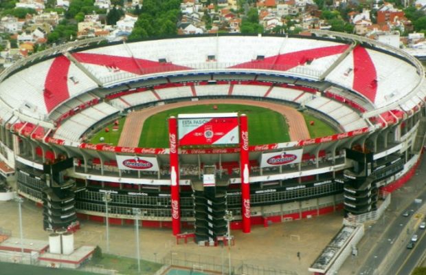 Desalojan estadio Monumental en Argentina por amenaza de bomba