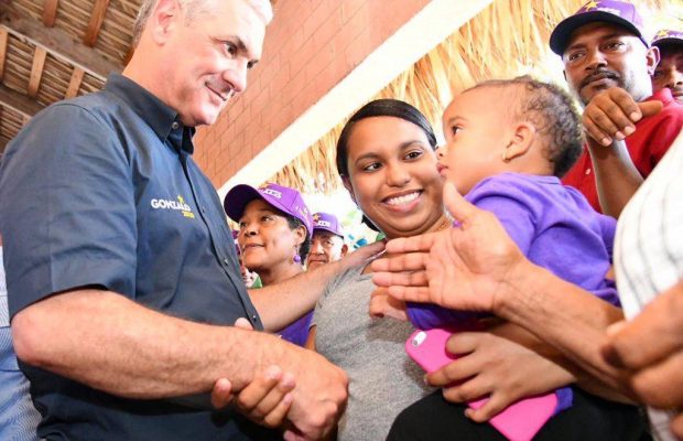 Gonzalo Castillo desea que pueblo dominicano siga avanzando en el 2020