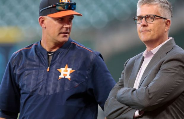 Jeff Luhnow y A.J. Hinch fueron suspendidos por un año por Major League Baseball; dueño de los Astros lo despide