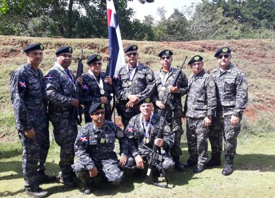 Policia Nacional campeón en fusil durante edición 51  Juegos Militares