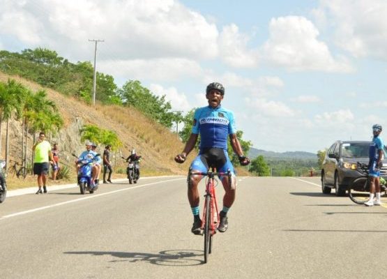 Augusto Sánchez logra medalla de oro en ciclismo de ruta durante los Juegos Militares