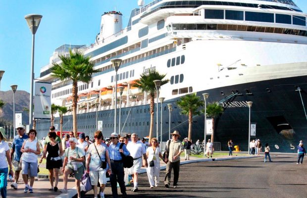 RD crece en últimos ocho años en captación de divisas y 5.0% en llegada de turistas no residentes