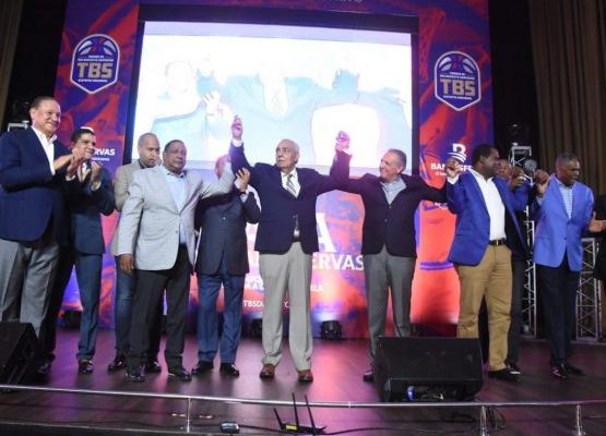 Gala del TBS Distrito Nacional destaca trayectoria Osiris Duquela
