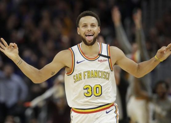 Stephen Curry anota 23 puntos en su regreso con Golden State