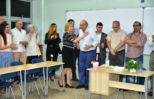 Colegio Loyola inaugura aula en honor a grupo de ex alumnos
