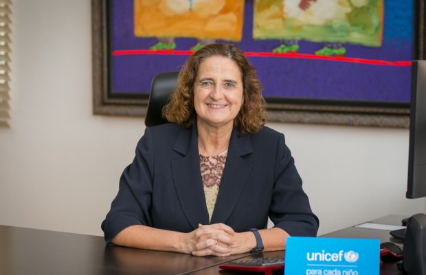 Consejos de UNICEF para cuidar a los niños y niñas que se están quedando en casa por COVID-19