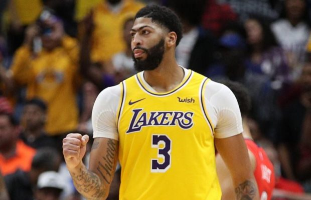 Con 37 puntos de Anthony Davis los Lakers se imponen sobre Sixers