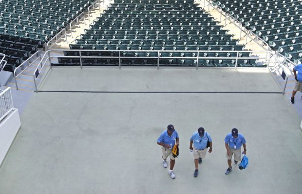 Equipos de MLB donarán US$30M a empleados de estadios