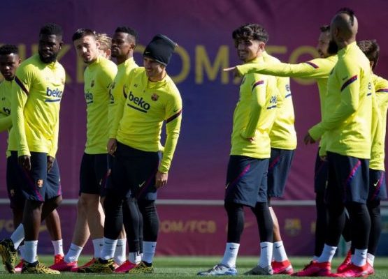 Futbolistas del Barcelona aceptan reducción de un 70% del salario