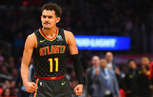 Trae Young anota 31 puntos; Hawks vencen a Hornets en 2 prórrogas