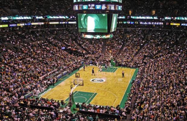 La NBA busca alternativas para llenar sus canchas de juego