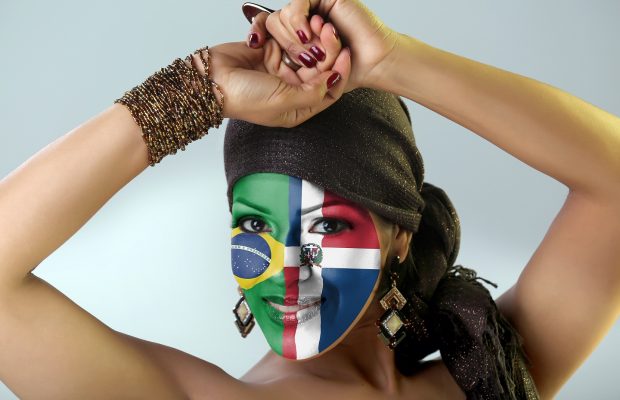 Dos banderas unidas a ritmo de merengue!