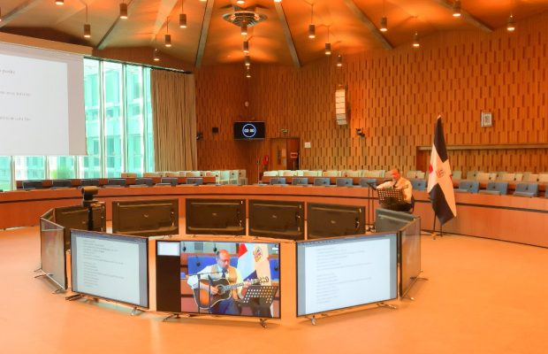 A guitarra, la UNESCO cierra sesión extraordinaria con interpretación de José Antonio Rodríguez