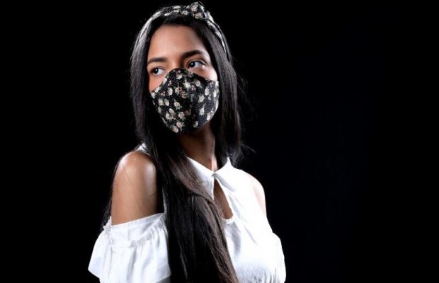 Nueva colección de mascarillas y diademas de Starlin De Holma