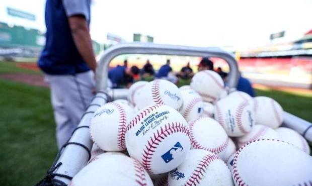 Los dueños de equipos de MLB no responderán a propuesta de jugar más de 60 partidos