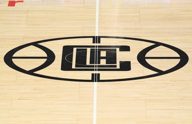 Los Ángeles Clippers cierran sus instalaciones por positivo COVID-19
