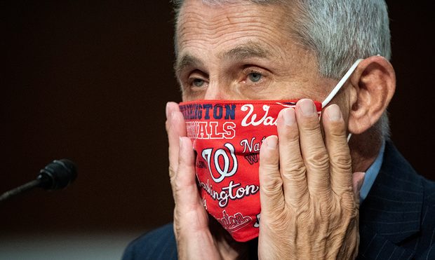 El doctor Anthony Fauci hará el lanzamiento de la primera bola en el partido inaugural Yankees y Nacionales