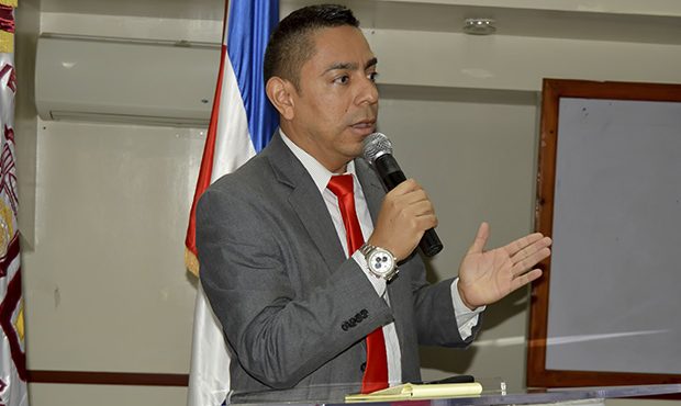 Ministro Consejero Embajada Costa Rica diserta sobre Plan Nacional de Carbonización
