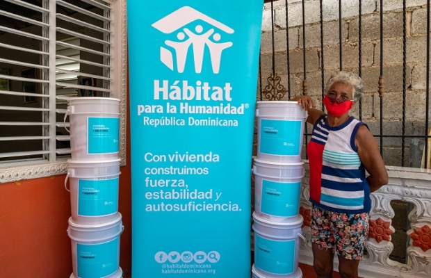 Hábitat para la Humanidad distribuye kits de higiene  a más de dos mil personas