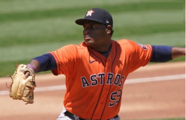 Relevo de Framber Valdez clave en primer triunfo de Astros
