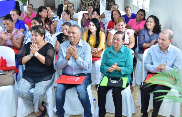 Concluye la especialización de educadores de las Regionales de Educación de Mao y Montecristi