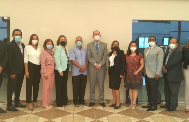 Ministro de Educación Superior visita la UAPA