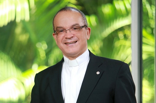 Rector PUCMM elegido vicepresidente OUI región Caribe