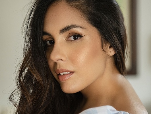 Yazmín Yeara presenta su nueva colección YAZxTHN