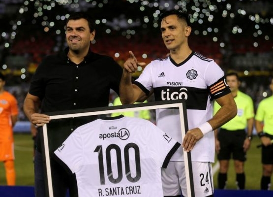FIFA suspende de por vida presidente del Olimpia por amañar partidos