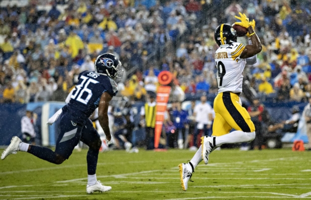 Steelers y Titans se disputan supremacía de la AFC