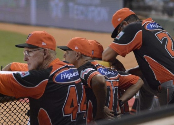 Toros anuncian staff de coaches para próxima temporada