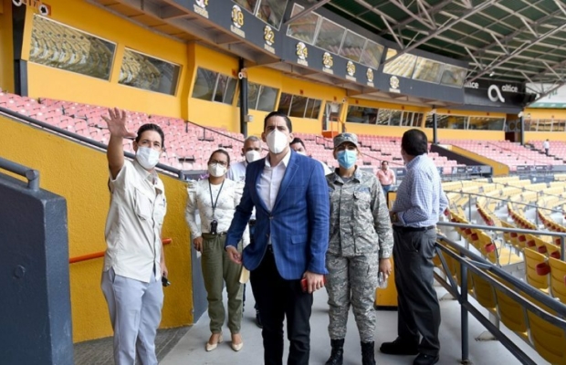 Ministerio de Salud Pública y Lidom inspeccionan el Estadio Cibao con miras al torneo otoño-invernal