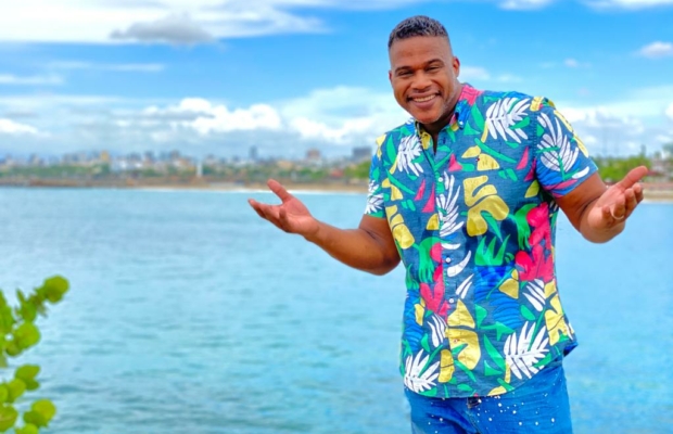 Jandy Ventura estrena Hawaii en merengue
