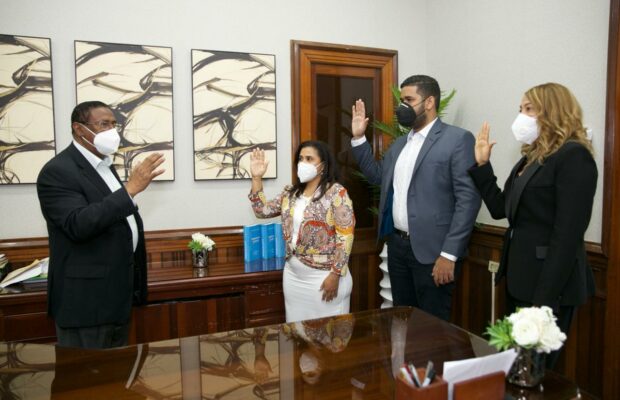 Juramentan nueva directora del Hospital Ciudad Juan Bosch