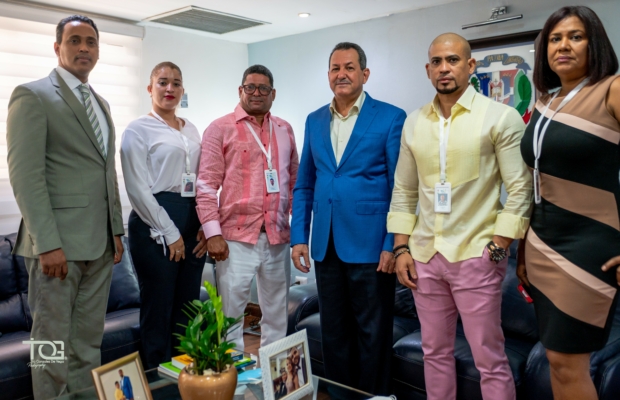 Diseñadores Dominicanos realiza acuerdo con Banca Solidaria para apoyar emprendedores