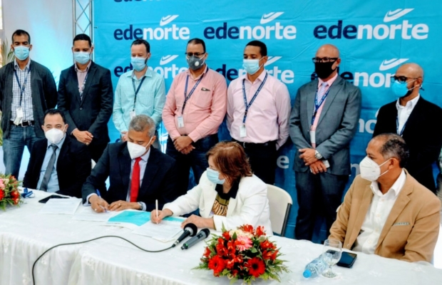 Representantes EdeNorte y MINERD firman compromiso de apoyo a educación a distancia